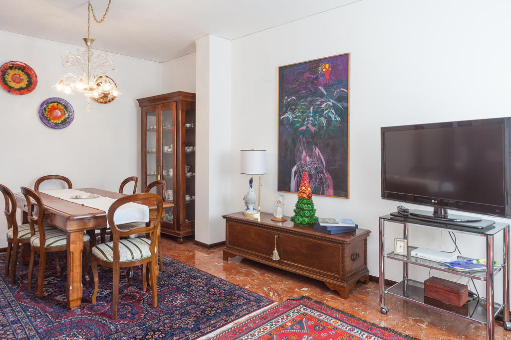 B&B Agli Scaligeri เวโรนา ภายนอก รูปภาพ