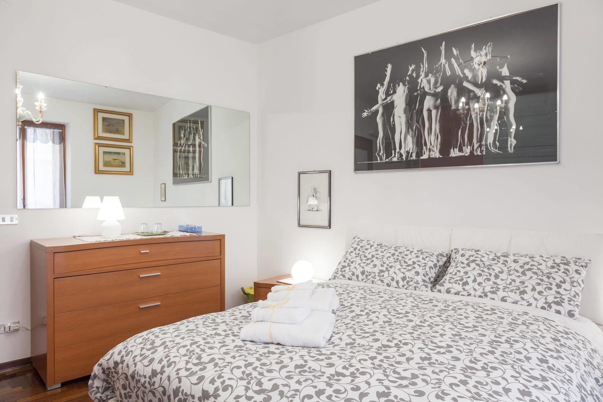 B&B Agli Scaligeri เวโรนา ภายนอก รูปภาพ